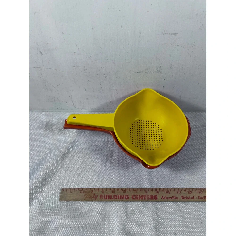 Tupperware Colander Set 2pc Yellow Orange‎ Vintage Plastic Strainer Kitchenware